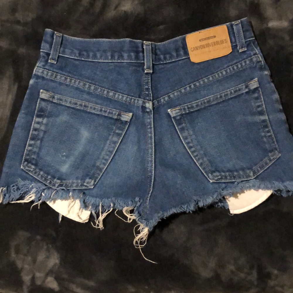 High waisted daisy dukes 👢